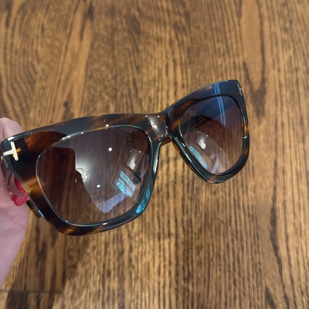 Tom Ford Celina Brown Tortoise Shell Sunglasses - Picture 11 of 16